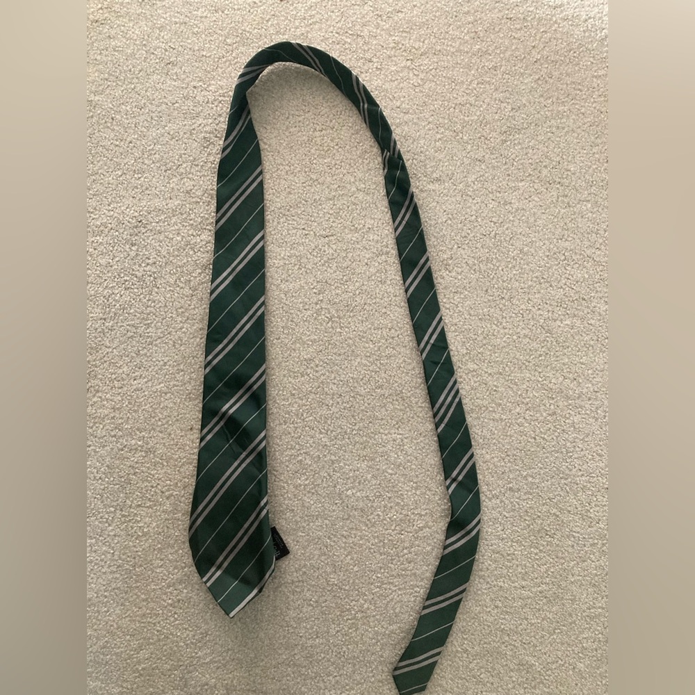 Authentic Universal Studios Harry Potter Slytherin Tie